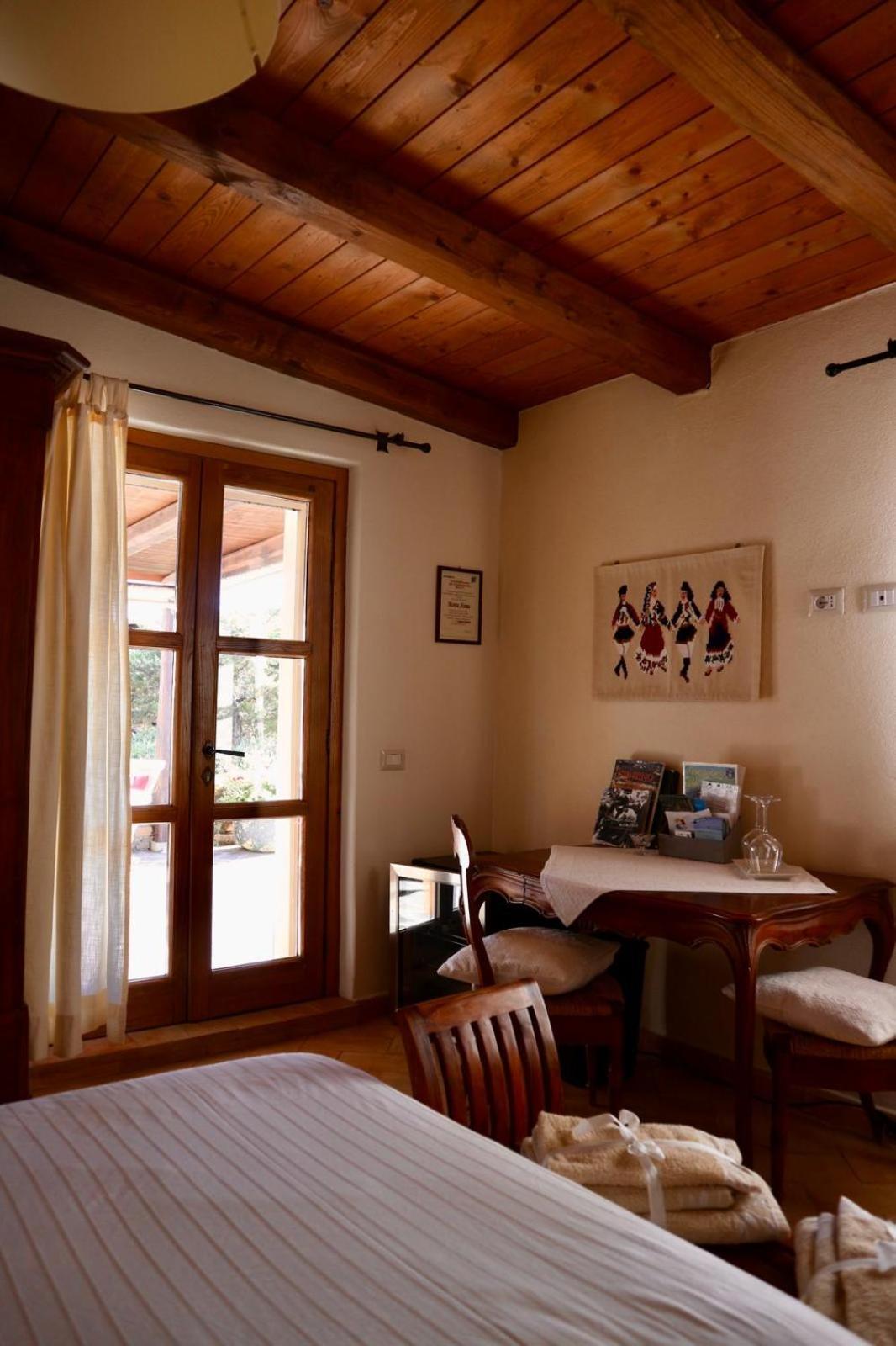 Monte Atena B&B Di Charme Стинтино Номер фото